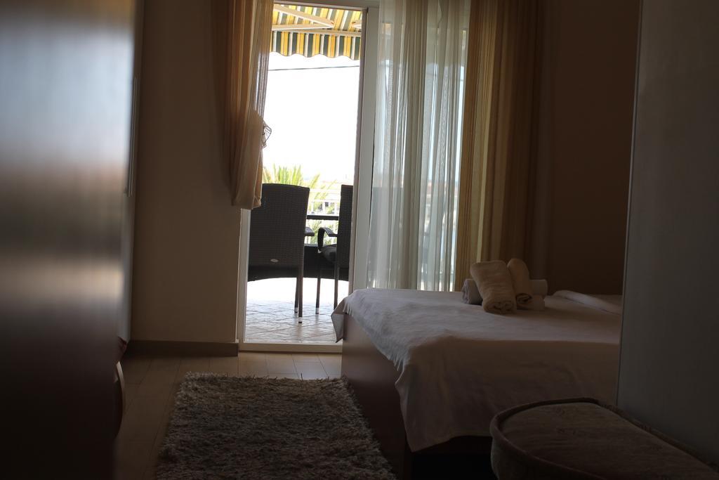 Apartments Roko Kolinda Bibinje Kültér fotó